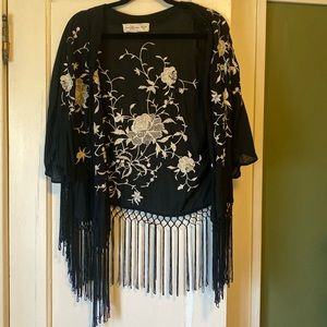 Abercrombie & Fitch Sleeved Shawl